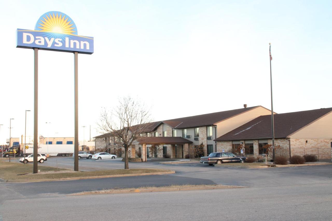 Days Inn By Wyndham Black River Falls - Access To Atv Trail Eksteriør bilde