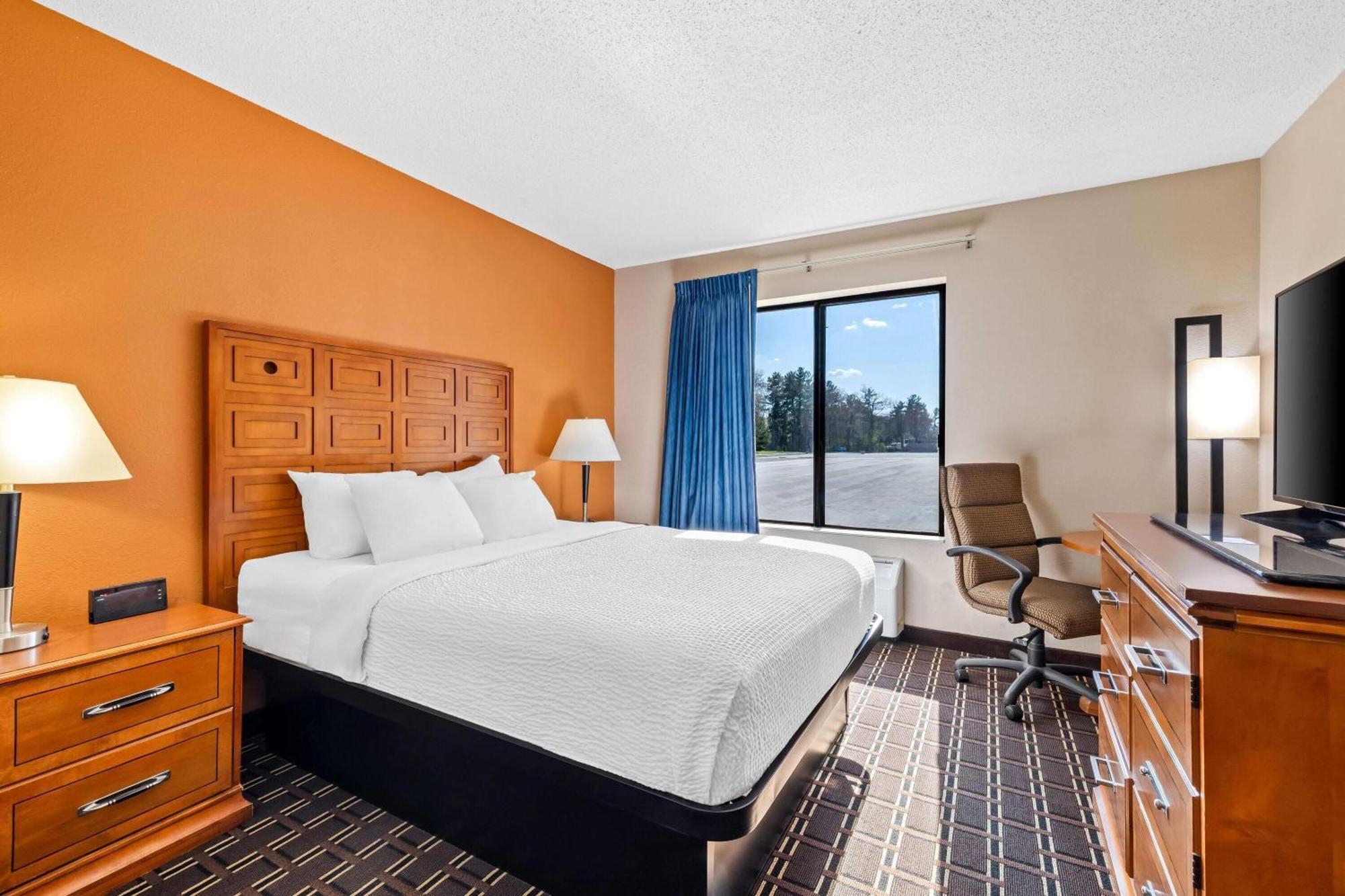Days Inn By Wyndham Black River Falls - Access To Atv Trail Eksteriør bilde