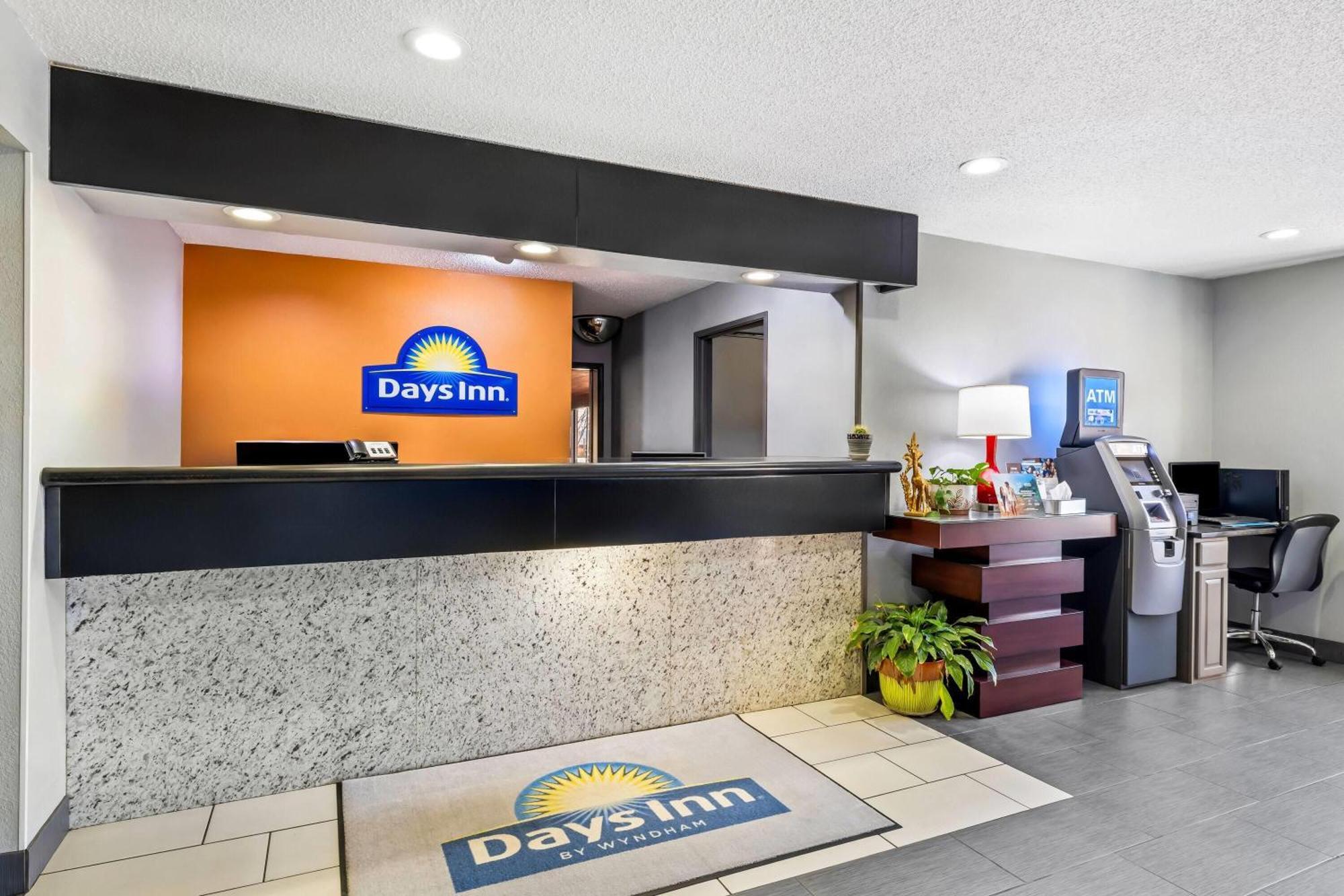 Days Inn By Wyndham Black River Falls - Access To Atv Trail Eksteriør bilde