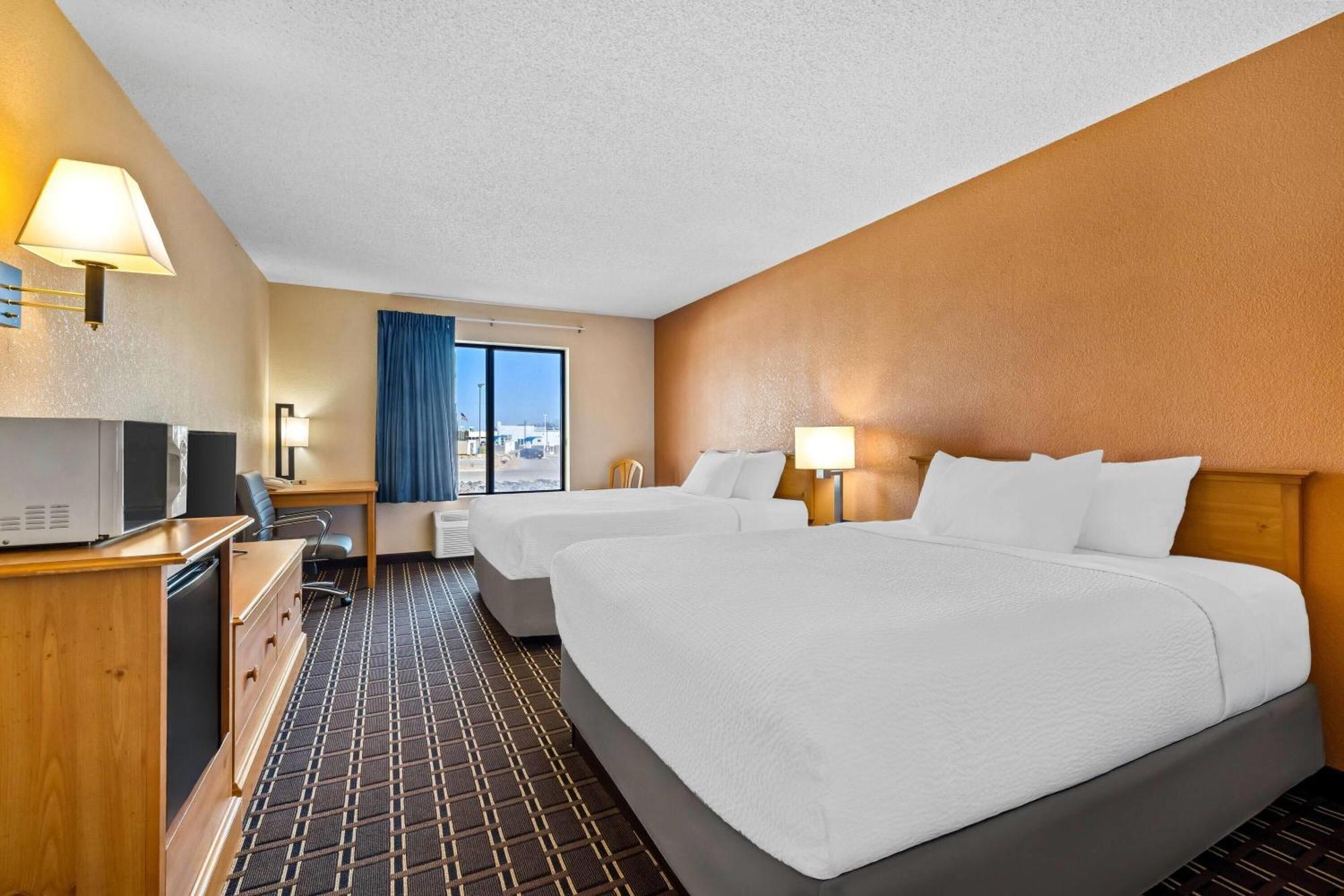 Days Inn By Wyndham Black River Falls - Access To Atv Trail Eksteriør bilde